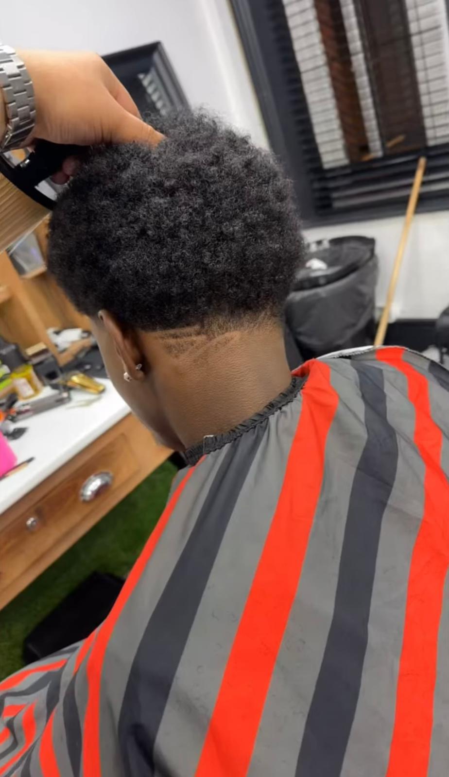 T - Professional Barber